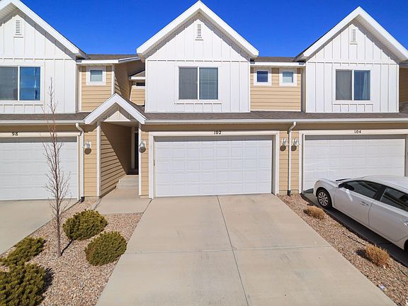 2nd image of 102 E Harmony Ct