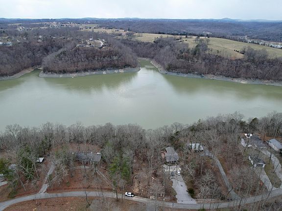 2nd image of 6 Shoreline Dr