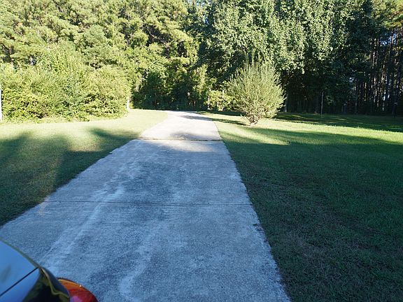 4th image of 154 Hillard Rd