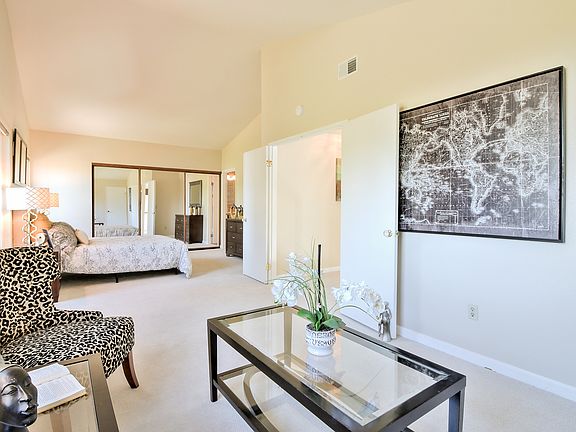 4th image of 3105 Vermilion Ct