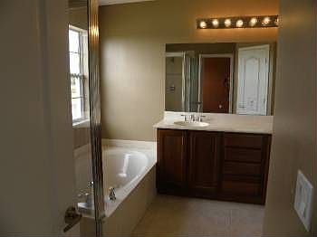 3rd image of 4203 Bamboo Palm Ct