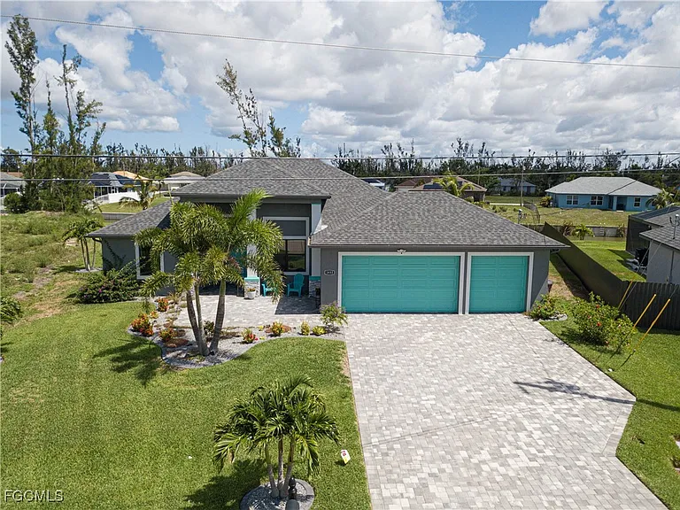 1833 SW 11th Ter — Photo 31