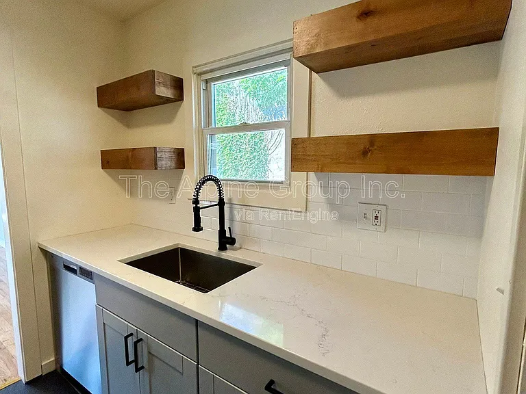 4831 N Maryland Ave #A — Photo 4
