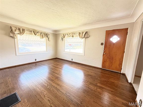 3rd image of 600 Washington Ave