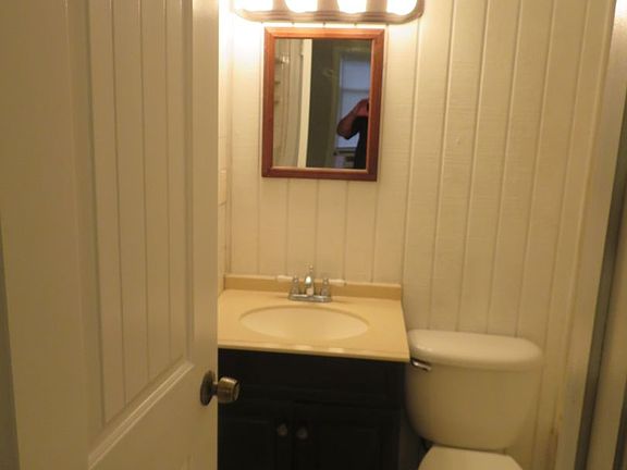 4th image of 1307 Forest Ave APT 3