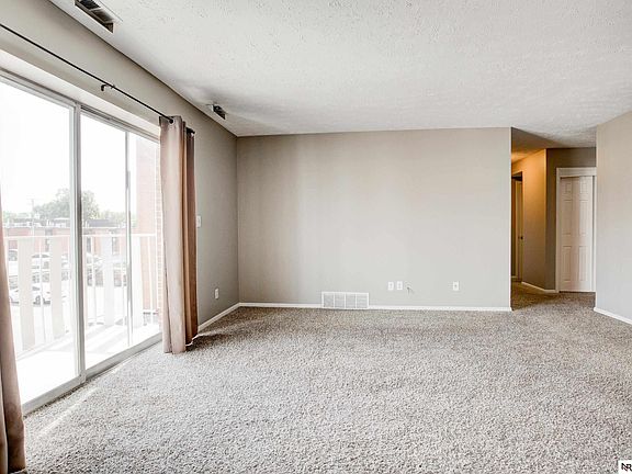 5th image of 500 S 37th St APT 207