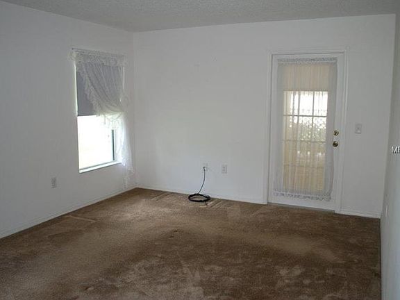 5th image of 3939 Magnolia Dr