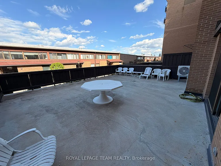 515 Saint Laurent Blvd #318 — Photo 18