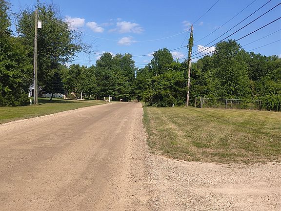 5th image of 43145 Willis Rd