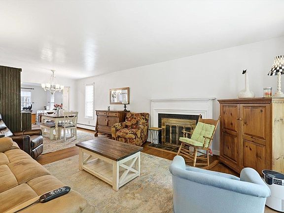 5th image of 1030 Woodrow Ave