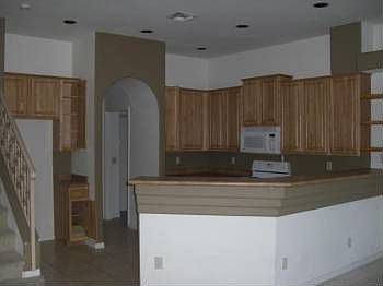 5th image of 7528 N 19th Ave #102
