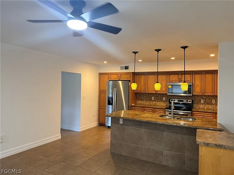 12750 Equestrian Cir #3005 — Photo 15