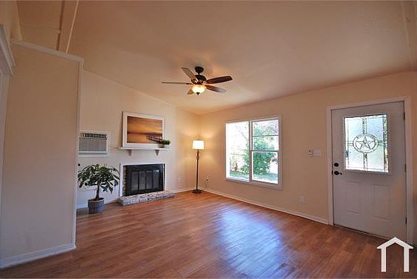 1st image of 912 Evergreen Dr
