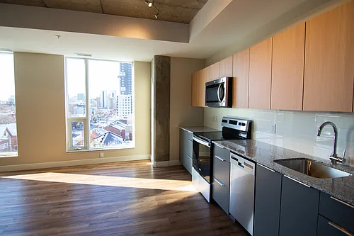 545 Rideau St Photo 1
