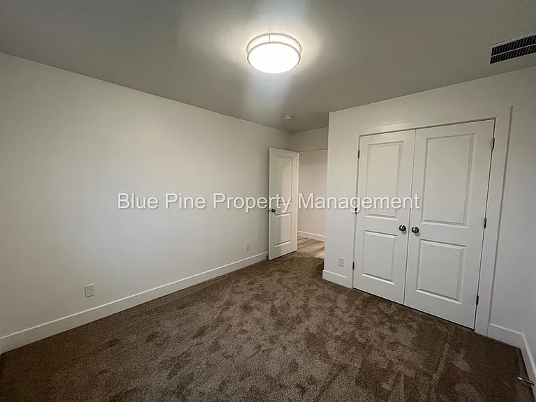 6322 N Freedom Rd #4 — Photo 17