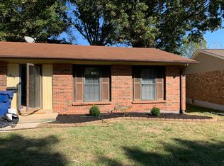 2142 Farthing Ct, Florissant, MO 63031