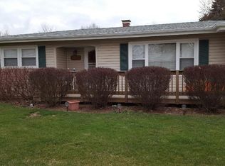4713 William St, McHenry, IL 60051