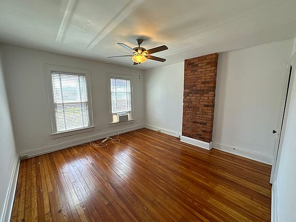 5th image of 64 W Greenwood Ave #70