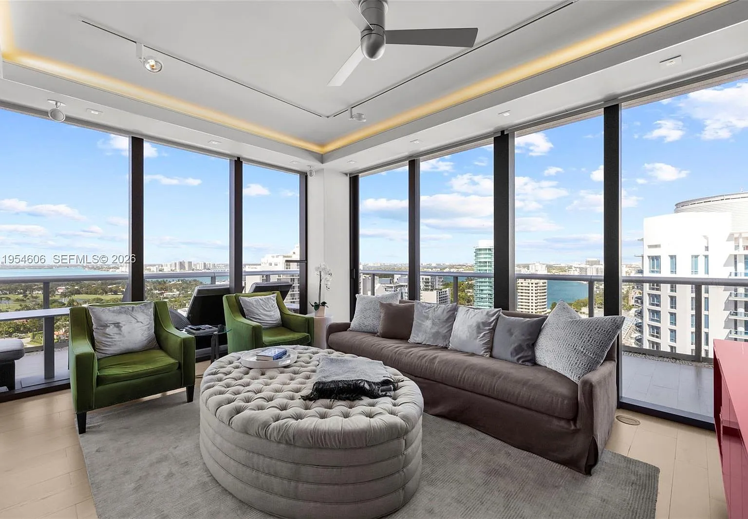 1 bed, 1323 sqft, $11,500 — Photo 2