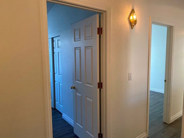 8029 Sierra Largo Dr — Photo 20