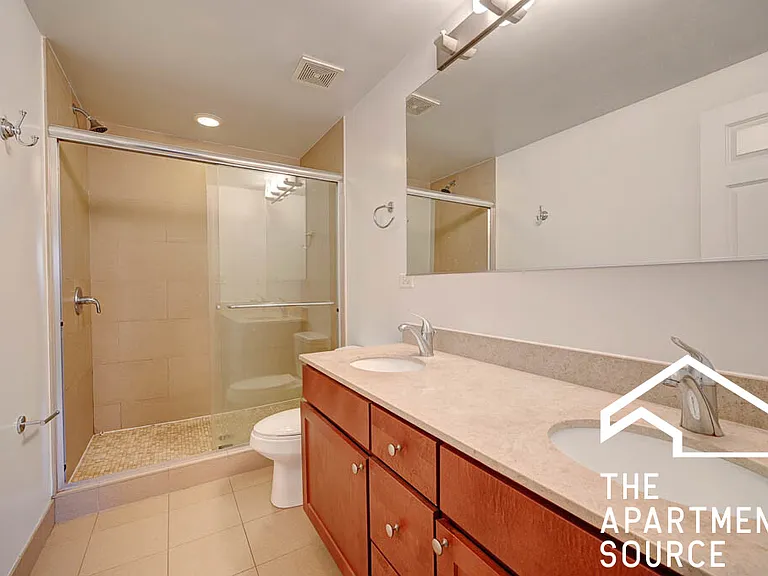 2834 N Albany Ave #G — Photo 7