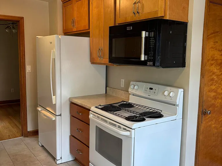 3614 Ventnor Rd SE — Photo 3
