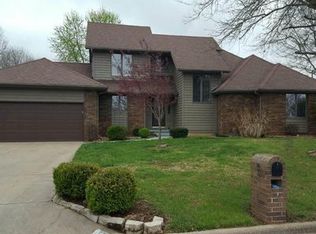 5578 S Parkhill Ave, Springfield, MO 65810