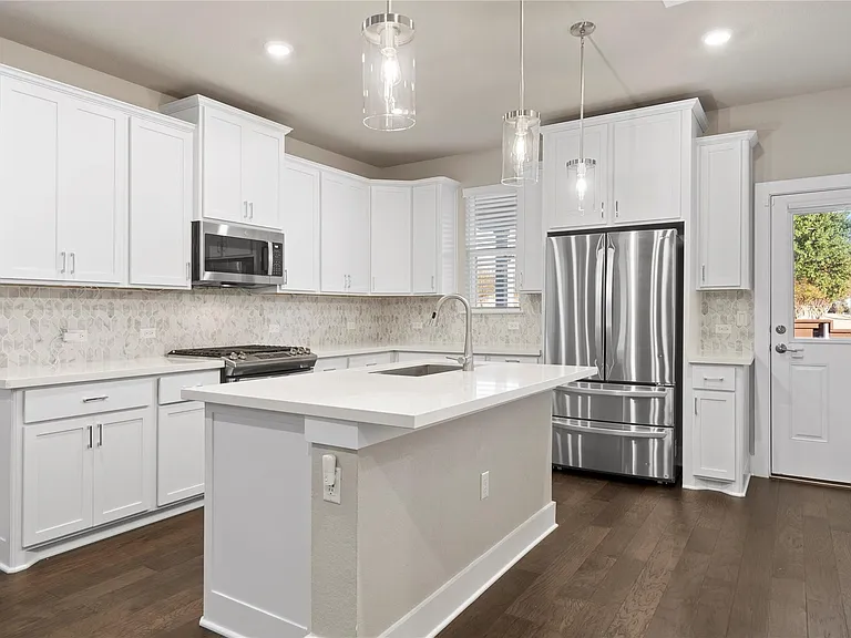 15701 Oglethorpe Dr #100 — Photo 12