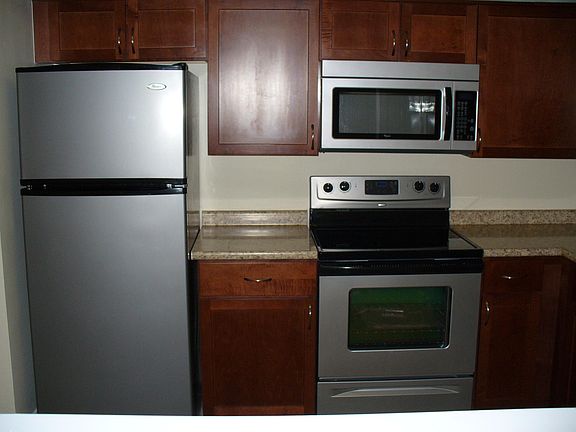 2nd image of 36 Briarwood Ln APT 12