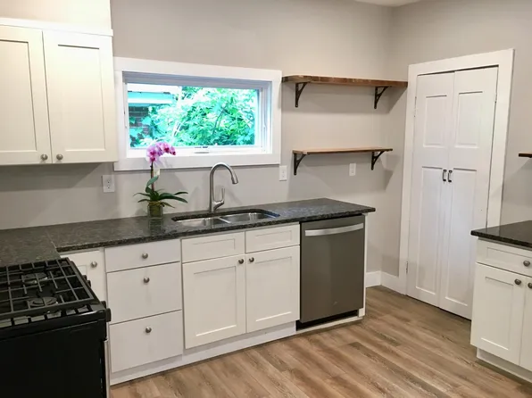 108 Sears St #1, Ithaca, NY 14850