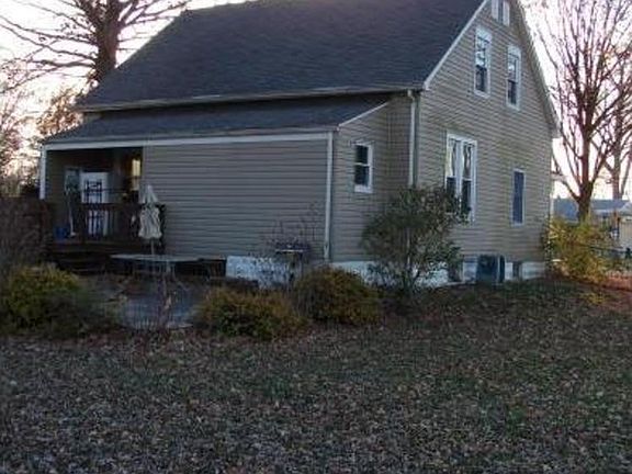 2nd image of 300 N 6th St