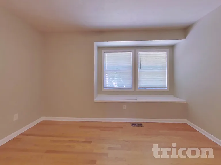 2280 Lexington Way NW — Photo 7
