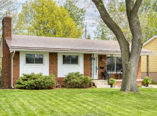 1204 Sumach Cres, Windsor, ON N8S 2S4