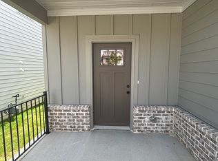 9144 Glimmer Ln, Ooltewah, TN 37363