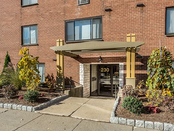 3rd image of 222 Babcock St #30-01B