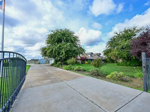 21088 Forest Glen Rd, Madera, CA 93638