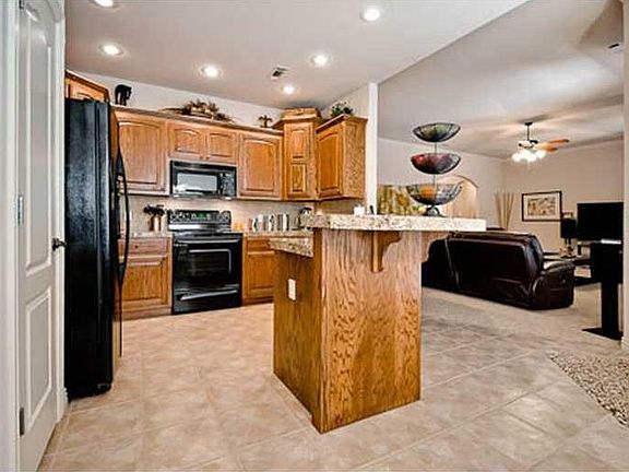 3rd image of 460 Dassero Ct