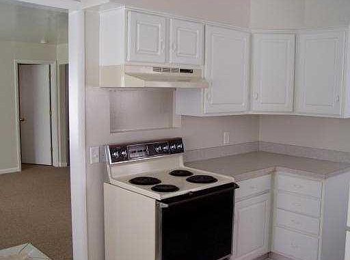 4th image of 1223 Crestwood Ave