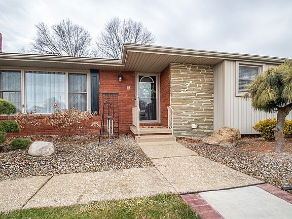 2nd image of 2614 Ardenwood Pl
