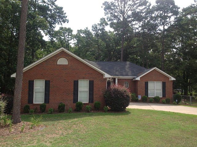 1st image of 215 Willow Lake Dr