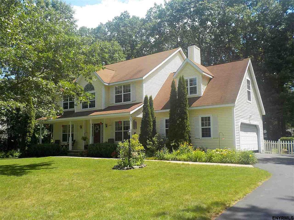 1st image of 592 Acland Blvd