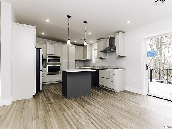 3rd image of 42 Sands Avenue