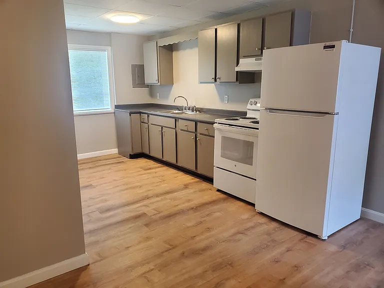 401 Patchen Rd — Photo 2