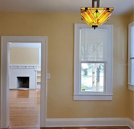 4th image of 209 W Thomas St