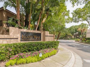 1115 Normandy Trace Rd UNIT 1115, Tampa, FL 33602