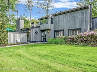 8 Oakford Gln, Waverly Township, PA 18411