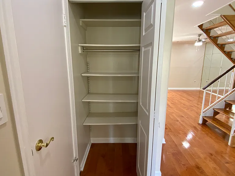 8422 Madison Pl — Photo 15