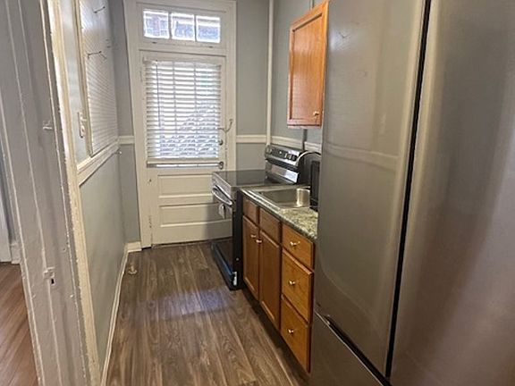 4th image of 1140 W Grace St #6