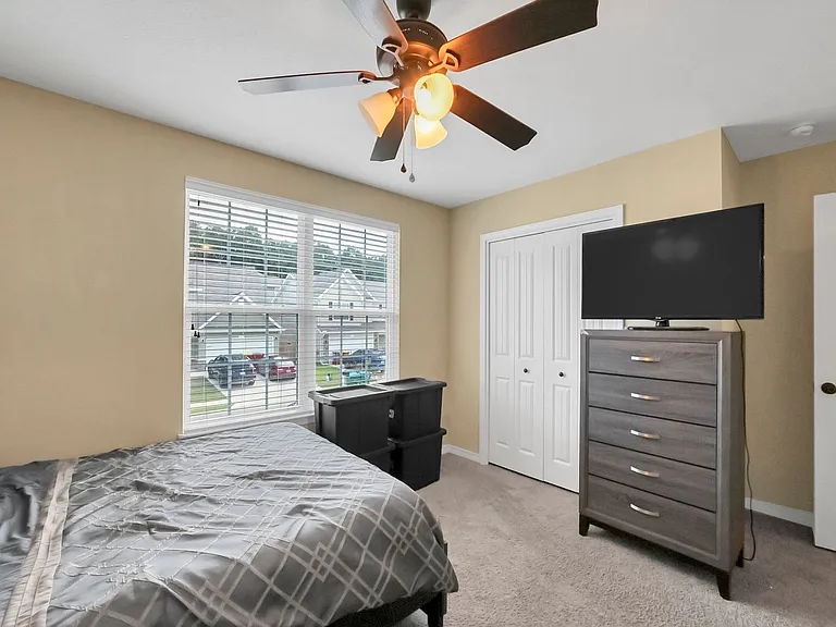 220 Wainwright Dr — Photo 35