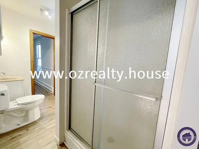 215 E Reed Ave — Photo 3